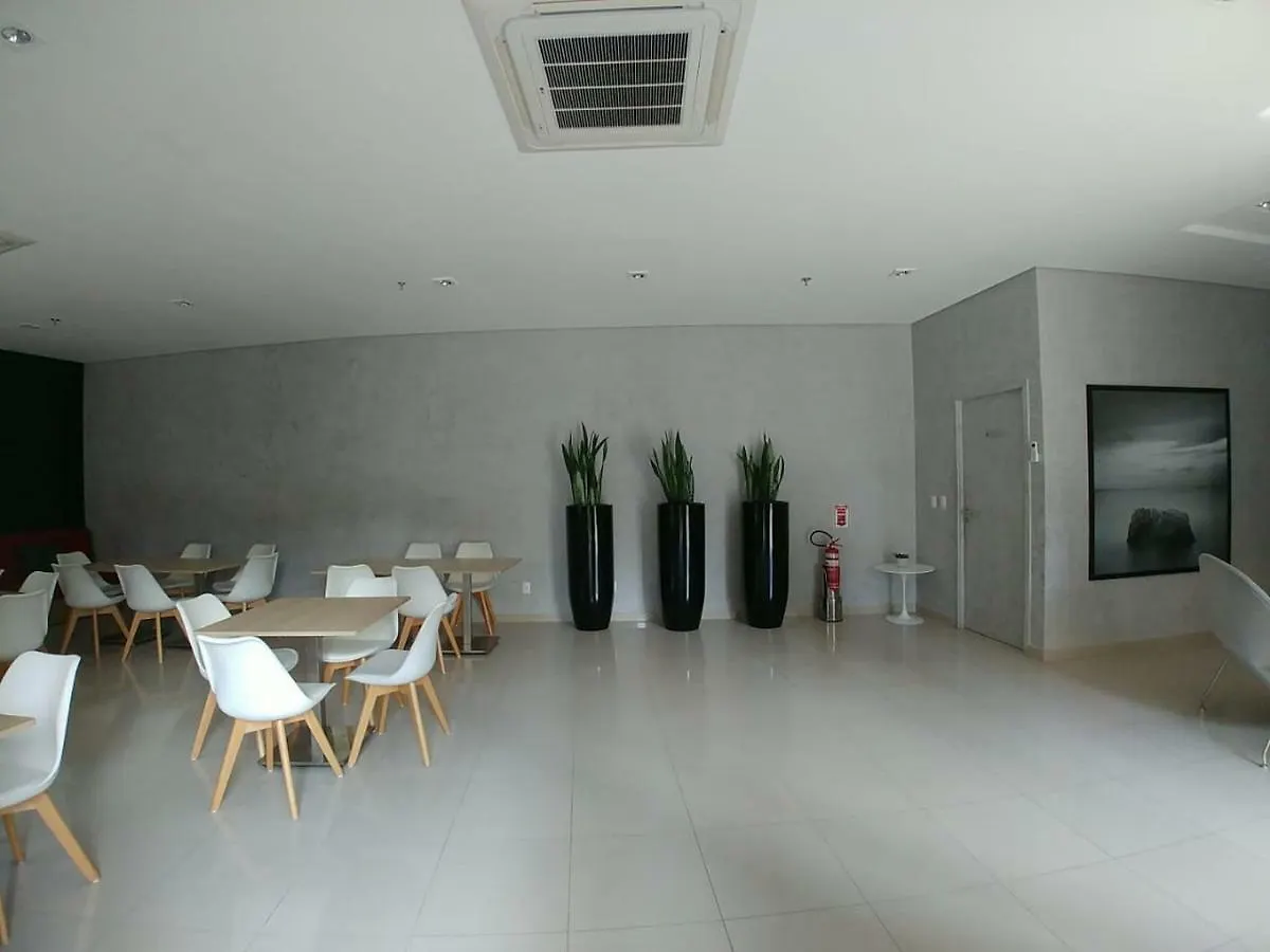 Apartamento 2 Quartos May Way Meireles Uma Quadra Da Beira-Mar Fortaleza  Apartment